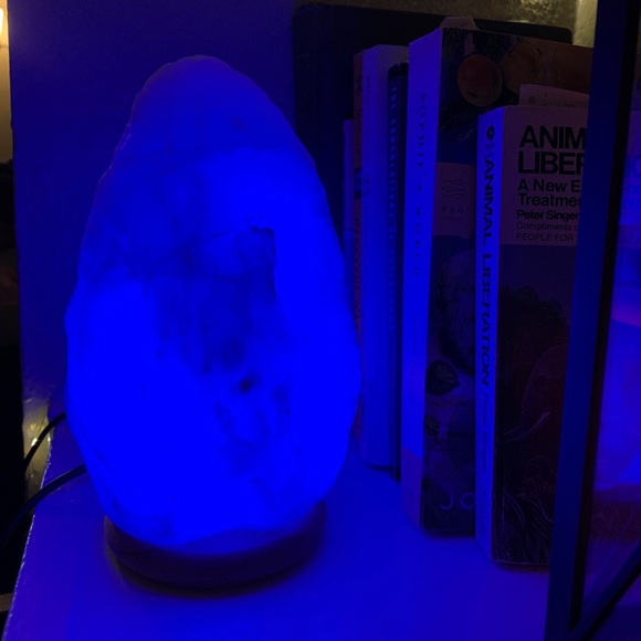 Changing Color Salt Lamp - Picture 8 of 14